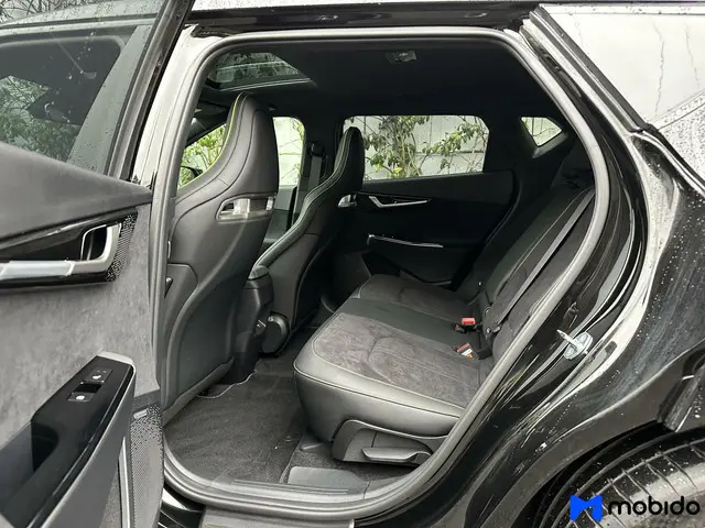 Kia EV6 GT | AWD 77.4 kWh | 585pk 2023 Elektrisch 11