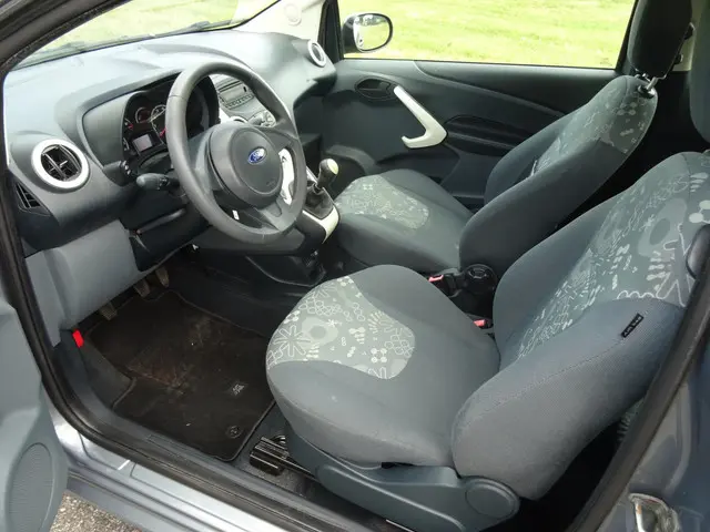 Ford Ka 1.2 Style start/stop 2015 Benzine 9