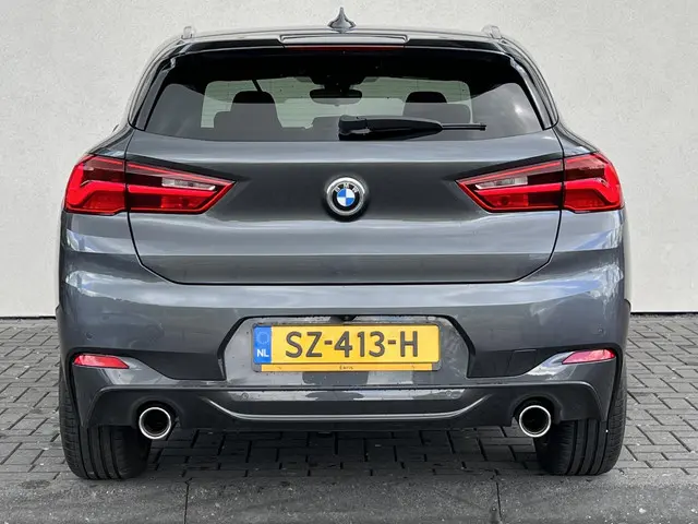 BMW X2 sDrive20i High Executive 2018 Benzine 12
