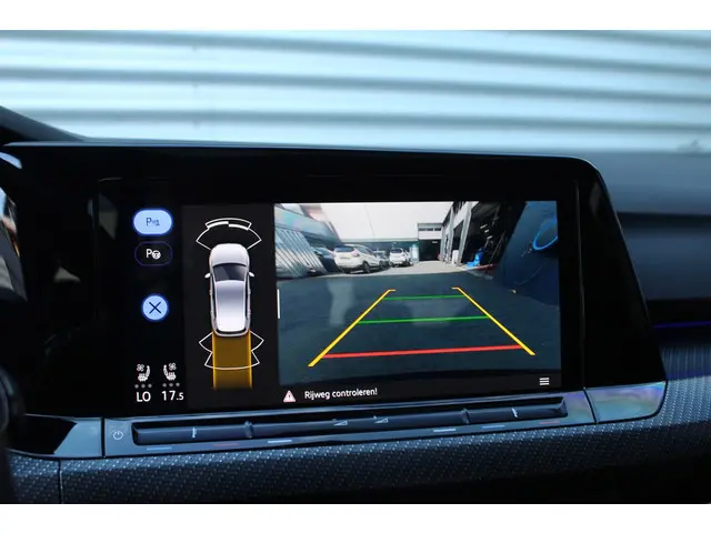 Volkswagen Golf 2.0 TSI R 4Motion 2021 Benzine 16