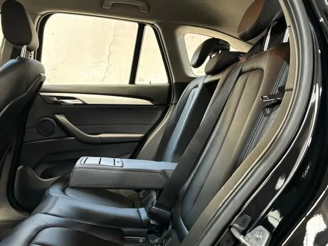 BMW X1 sDrive20i High Executive 2018 Benzine 26
