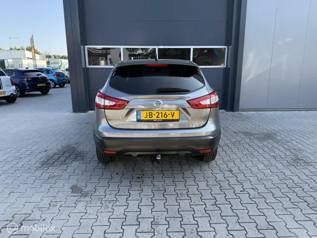 Nissan QASHQAI 1.2 N-Connecta 4 Cilinder 2016 Benzine 6