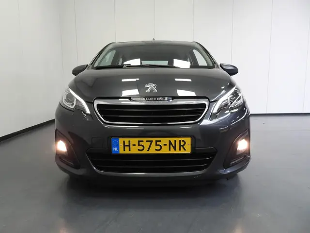 Peugeot 108 1.0 e-VTi Active Premium 2020 Benzine 23