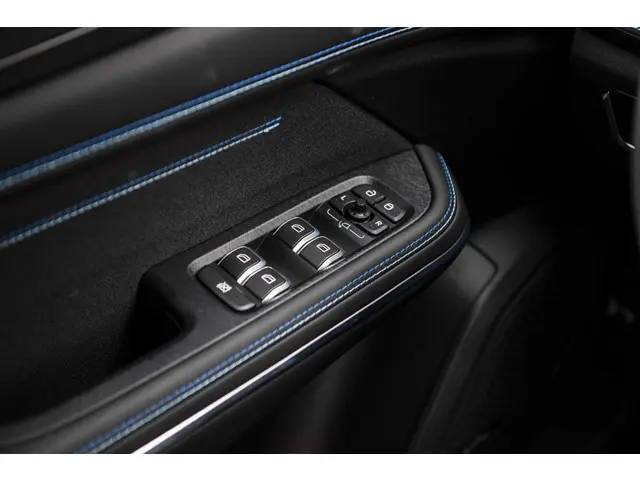 Lynk & Co 01 1.5 2025 Hybride Benzine 16