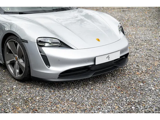 Porsche Taycan Performance 2021 Elektrisch 28