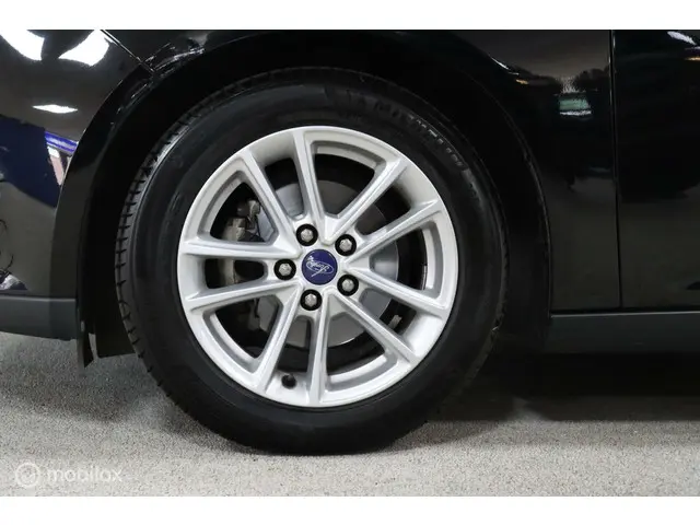 Ford Focus Wagon 1.0 Trend | Technology Pack | 2016 Benzine 10