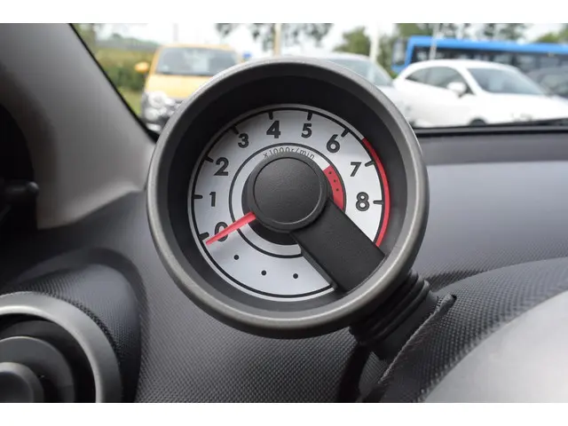 Citroën C1 1.0 Attraction 5 deurs airco 2013 Benzine 12