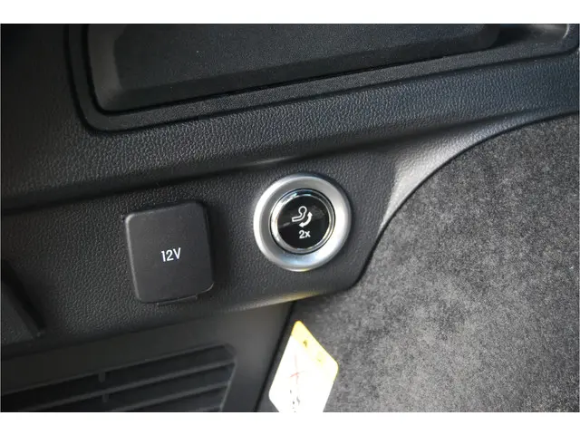 Ford Kuga 2.5 PHEV ST-Line X 225pk 2022 Hybride Benzine 7