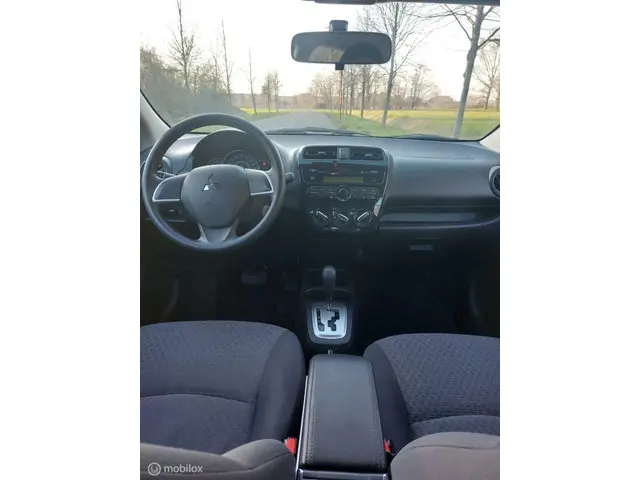 Mitsubishi Space Star 1.0 Intense 2016 Benzine 15