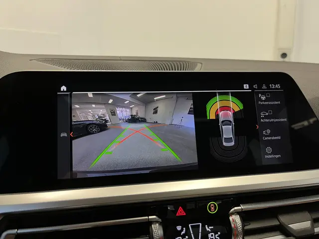 BMW 3 Serie 320i Luxury High Executive 2020 Benzine 19