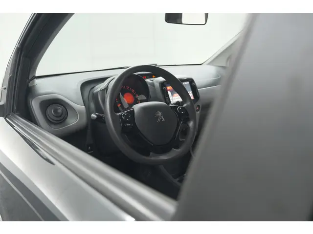 Peugeot 108 2