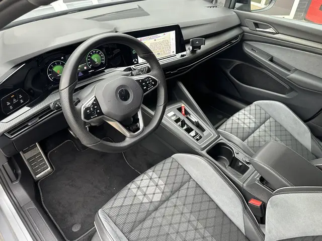 Volkswagen Golf 1.5 eTSI R-Line 2021 Hybride Benzine 12