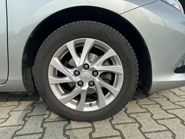 Toyota Auris 1.2T Dynamic 2017 Benzine 15