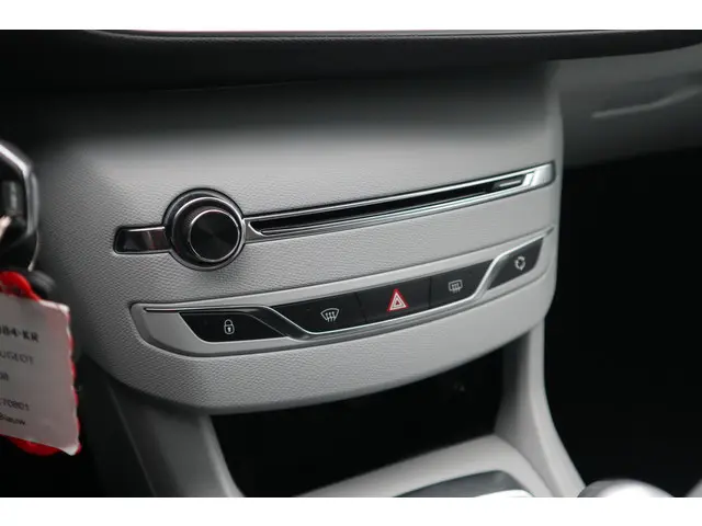 Peugeot 308 1.6 THP Active 2013 Benzine 30