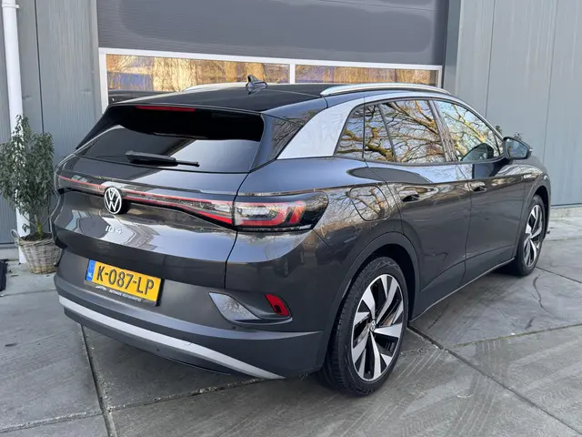 Volkswagen ID.4 First 77 kWh 204pk 2020 Elektrisch 54