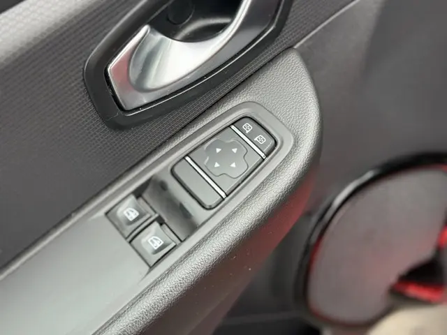 Renault Clio 0.9 TCe Zen 2019 Benzine 10