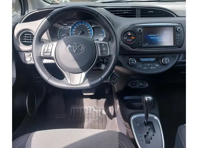 Toyota Yaris 1.5 Hybrid Aspiration 2017 Hybride Benzine 14