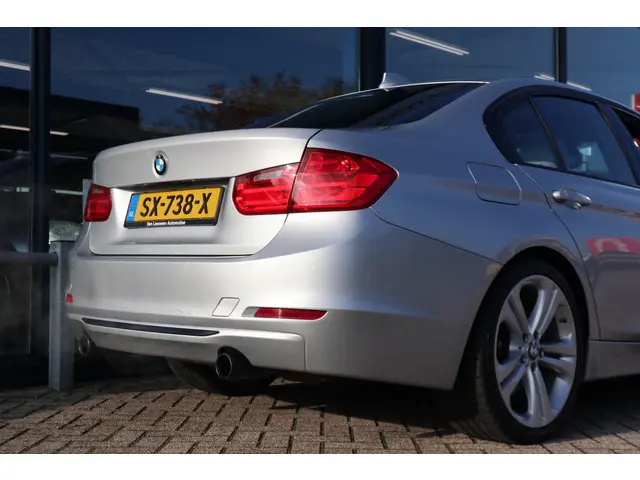 BMW 3 Serie 335i High Executive 2012 Benzine 35