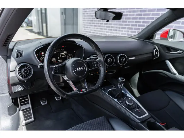 Audi TT 2.0 TFSI 2015 Benzine 17