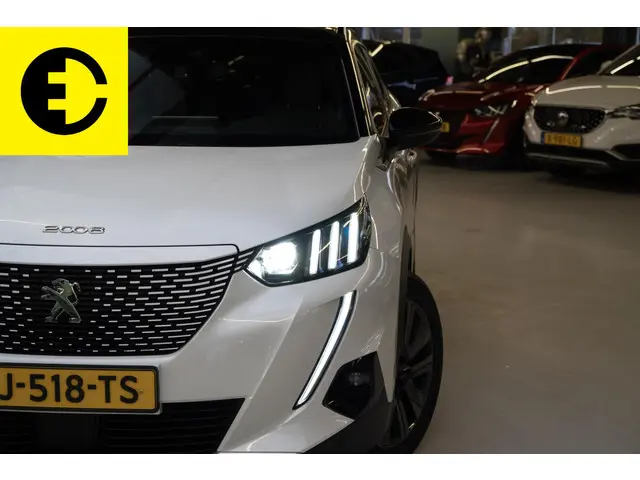 Peugeot e-2008 EV GT 50 kWh 2020 Elektrisch 8