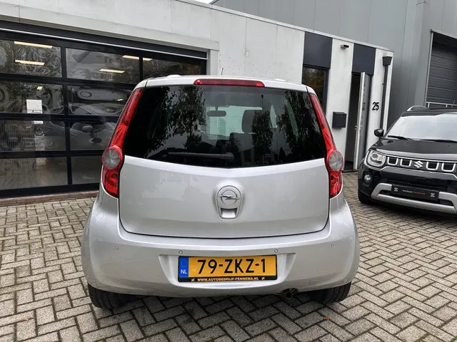 Opel Agila 1.2 Edition 2012 Benzine 8