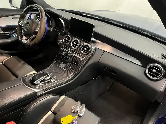 Mercedes-Benz C-Klasse Estate AMG 63 S 2016 Benzine 22