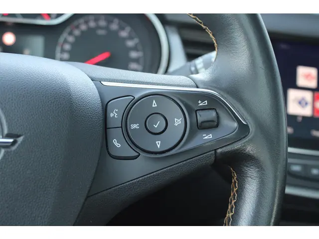 Opel Crossland X 1.2 Turbo Innovation 2017 Benzine 18