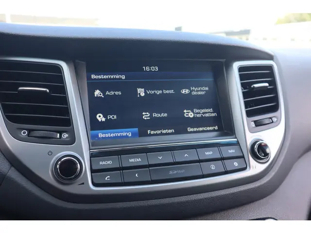Hyundai Tucson 1.6 GDi i-Drive 2017 Benzine 37