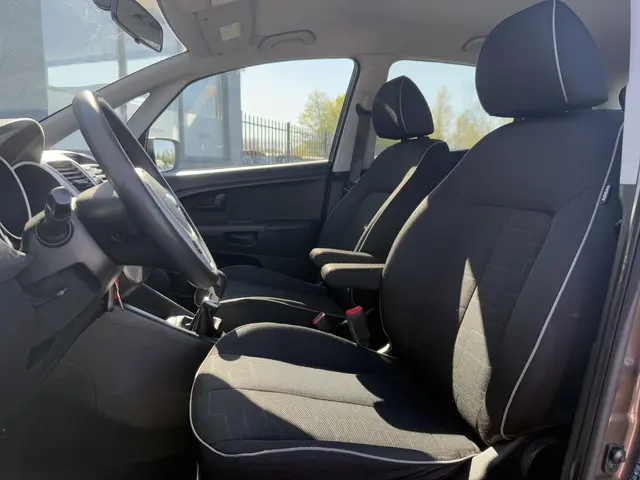Kia Venga 1.4 CVVT Plus Pack 2013 Benzine 6