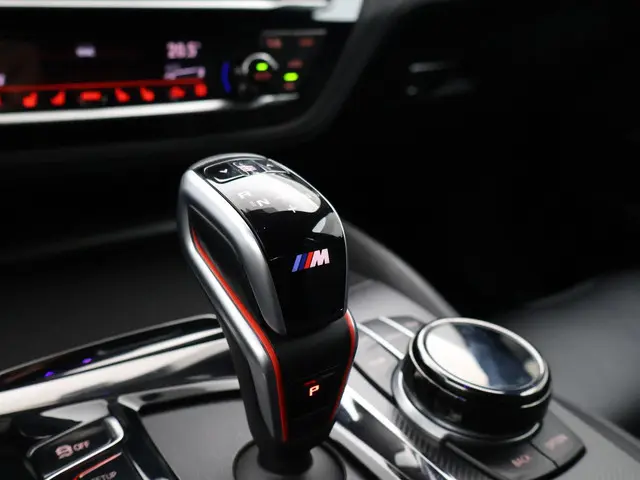 BMW M5 COMPETITION 740 PK FACELIFT MODEL 2020 Benzine 26