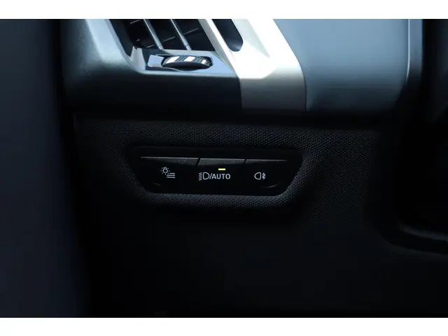 BMW iX M60 2023 Elektrisch 38