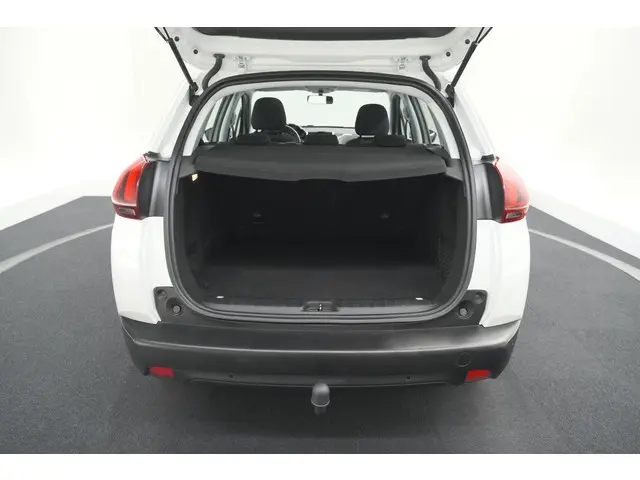 Peugeot 2008 PureTech 110 Blue Lion 2017 Benzine 57