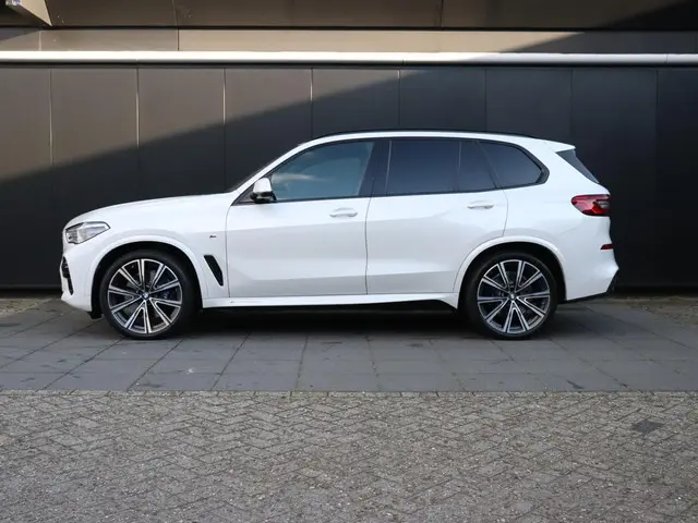 BMW X5 xDrive40i High Executive 2020 Benzine 2