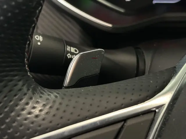 Renault Clio 1.3 TCe 130 EDC R.S. Line 2021 Benzine 40