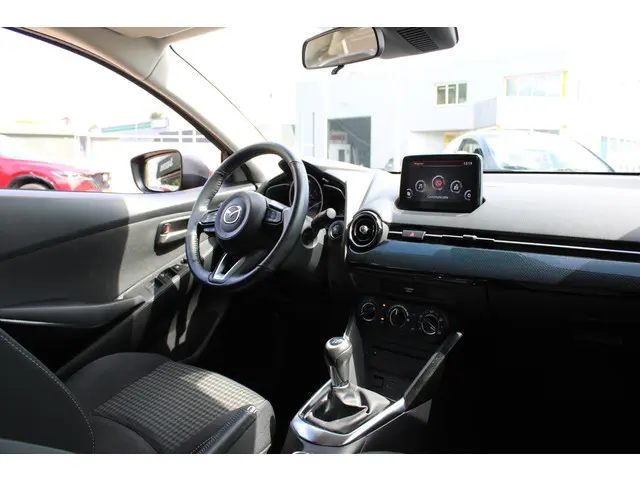 Mazda 2 1.5 Skyactiv-G Dynamic+ 2018 Benzine 14