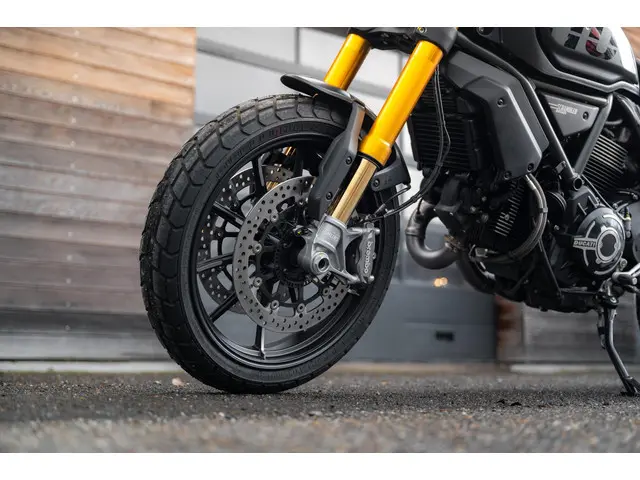 Ducati Scrambler 1100 Sport Pro 2022 Benzine 12