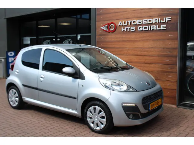 Peugeot 107 1.0 Première Automaat 2012 Benzine 7
