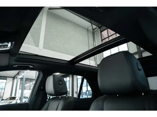 Mercedes-Benz GLE 580 Premium Plus 2022 Benzine 29