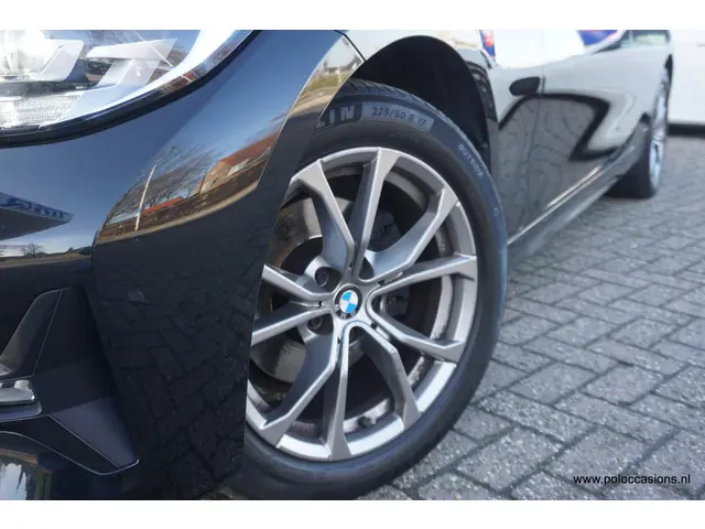 BMW 3 Serie 320i 2020 Benzine 24