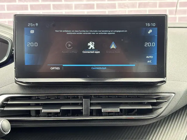 Peugeot 3008 1.2 PureTech Allure 2023 Benzine 19