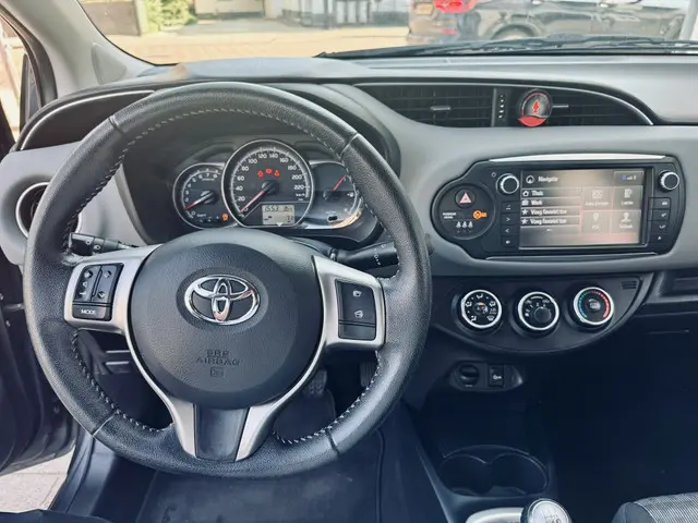 Toyota Yaris 1.0 VVT-i Aspiration 2016 Benzine 16