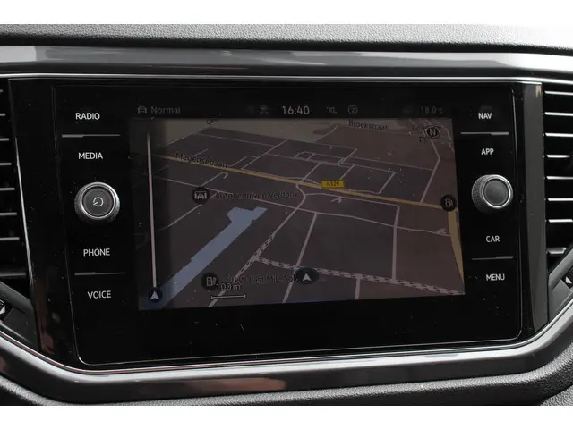 Volkswagen T-Roc 1.5 TSI Sport DSG 2022 Benzine 13