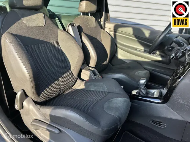 DS DS 3 1.2 PureTech Business 2017 Benzine 13