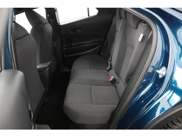 Toyota C-HR 1.8 Hybrid 140 2024 Hybride Benzine 18