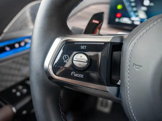 BMW 7 Serie Sedan M760e 2024 Hybride Benzine 25