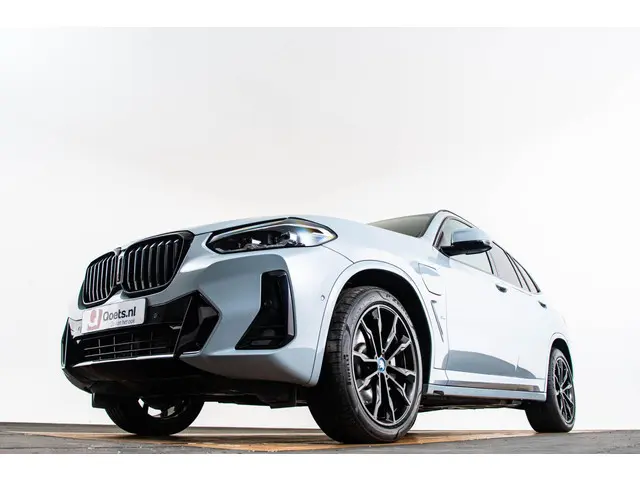 BMW X3 xDrive30e 2022 Hybride Benzine 29