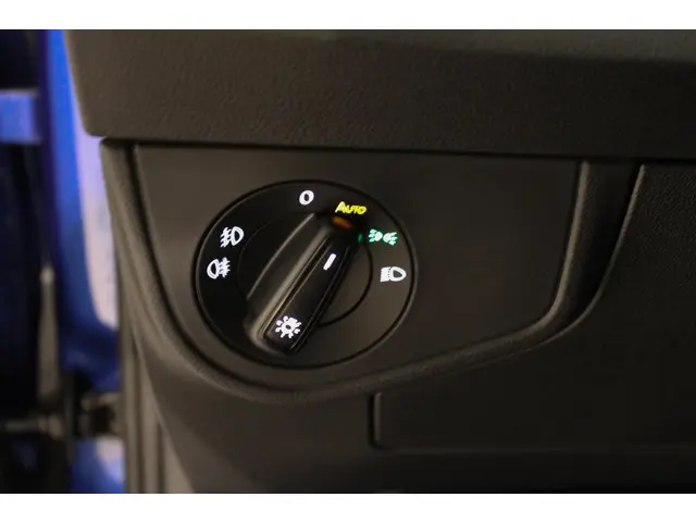 Volkswagen Polo 1.0 TSI Business PANO | IQ 2024 Benzine 31