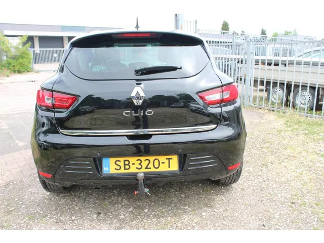 Renault Clio 0.9 TCe Limited 2018 Benzine 7