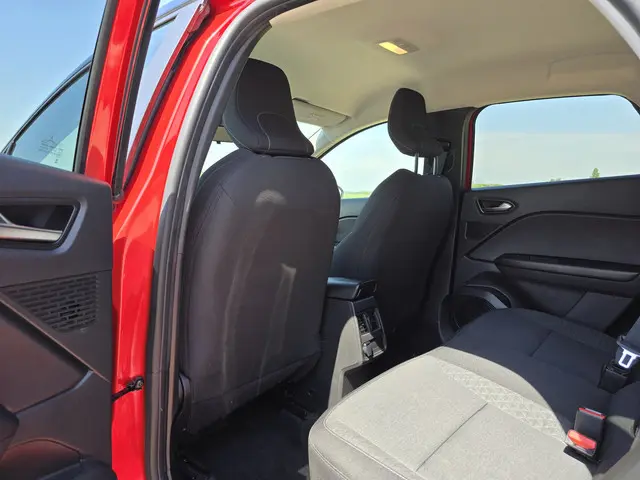 Renault Captur 1.0 TCe 90 techno 2023 Benzine 25