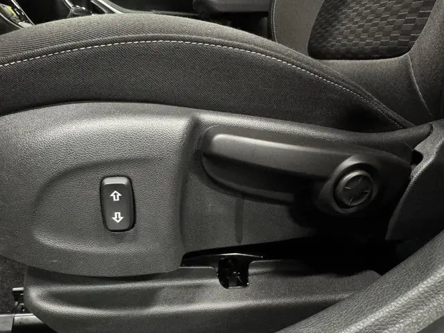 Opel Astra 1.2 Edition 2020 Benzine 32